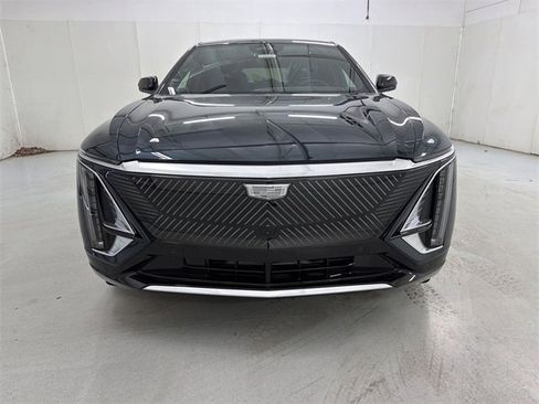 New 2026 Cadillac Lyriq Premium Luxury image 14