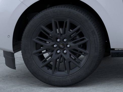 New 2026 Ford Expedition Platinum image 19