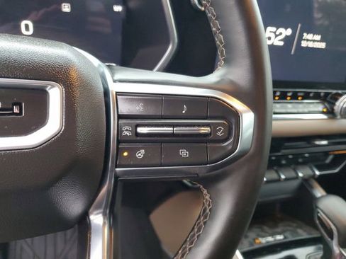 Used 2024 GMC Canyon Denali image 27