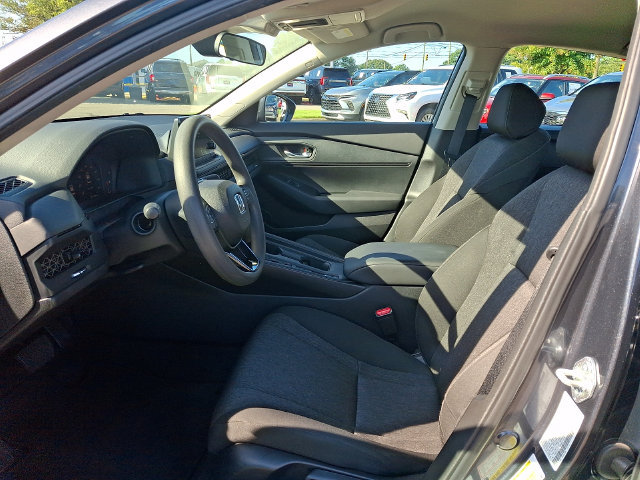 Used 2025 Honda Accord LX image 13