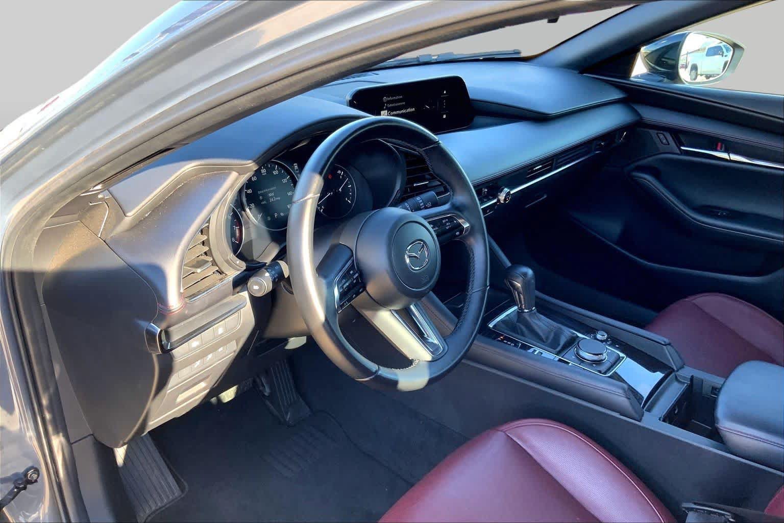 Used 2026 MAZDA MAZDA3 Carbon AWD/4WD image 16