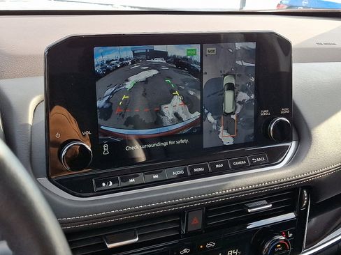 Certified 2023 Nissan Rogue SL w/ SL Premium Package image 22