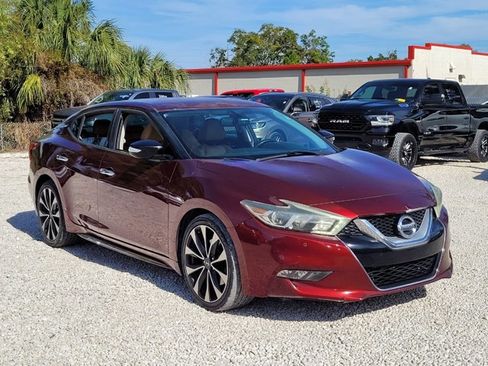 Used 2016 Nissan Maxima SR w/ Interior Lighting Package image 3