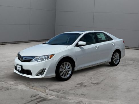 Used 2012 Toyota Camry XLE FWD image 7
