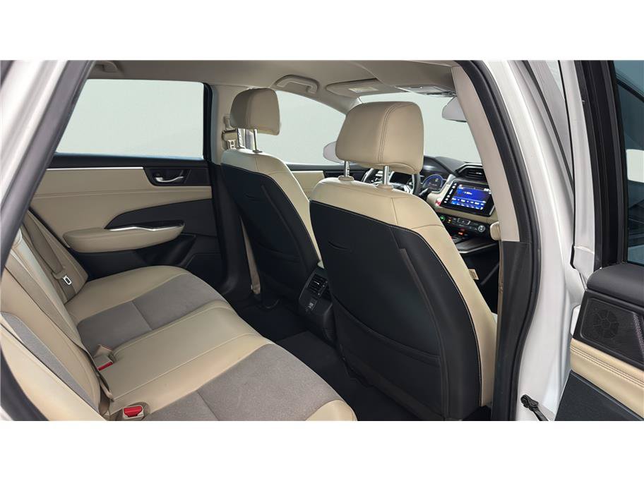 Used 2018 Honda Clarity Plug-In Hybrid image 16