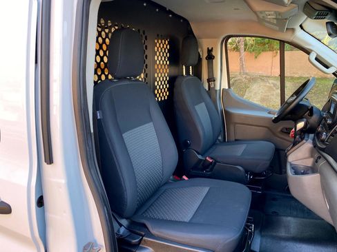 Used 2024 Ford Transit 250 Low Roof w/ Exterior Upgrade Package image 38