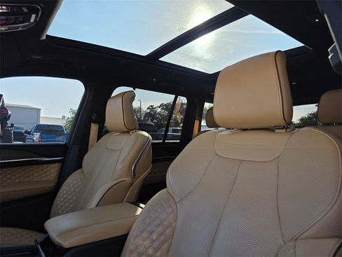 Used 2023 Jeep Grand Cherokee Summit w/ Adv Protech Group IV image 22