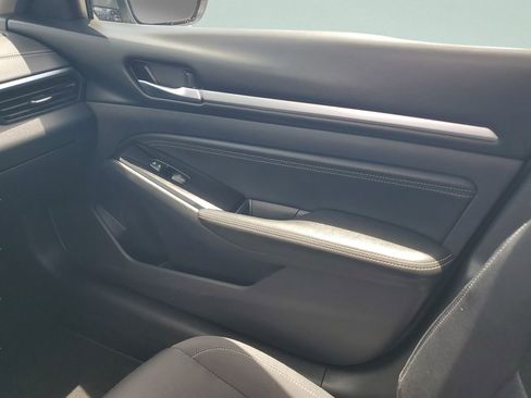 Used 2020 Nissan Altima 2.5 SV FWD image 13