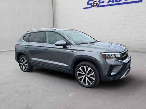 Used 2023 Volkswagen Taos SE AWD/4WD image 6