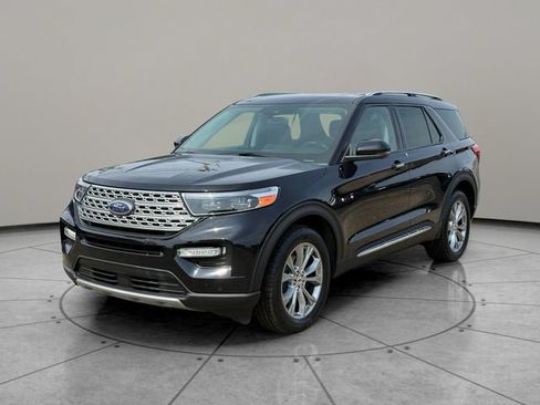 Certified 2022 Ford Explorer Limited w/ Equipment Group 301A AWD/4WD image 3