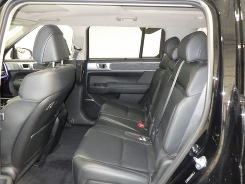 Used 2026 Hyundai Santa Fe Limited AWD/4WD image 7