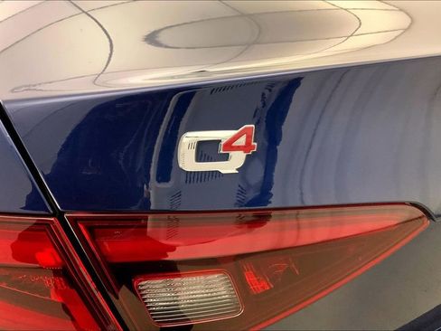 Used 2017 Alfa Romeo Giulia Ti w/ TI 19" Sport Package image 7