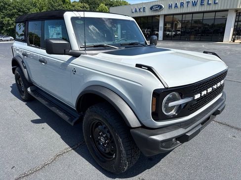 New 2026 Ford Bronco Outer Banks AWD/4WD image 1