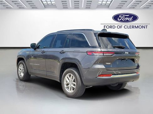 Used 2025 Jeep Grand Cherokee Laredo X RWD image 3