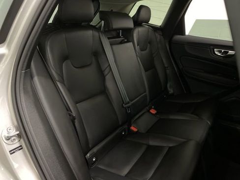 Used 2025 Volvo XC60 B5 Core image 78