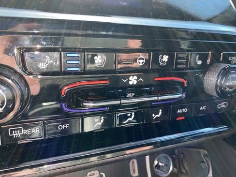 Used 2022 Jeep Grand Cherokee Trailhawk AWD/4WD image 4