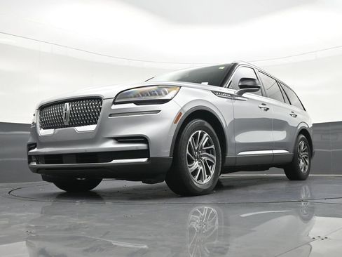 Used 2021 Lincoln Aviator 2WD image 24