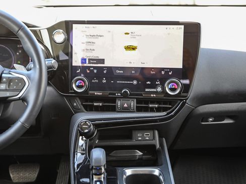 Used 2025 Lexus NX 350h AWD w/ Premium Package image 13