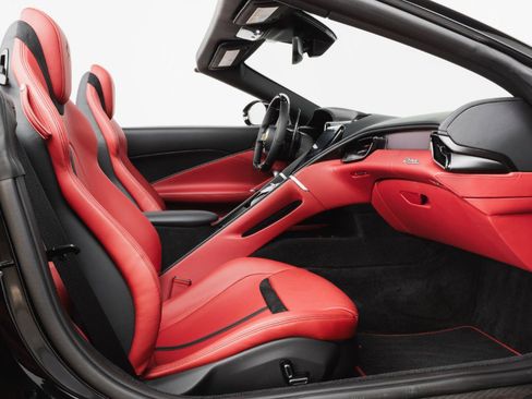 Certified 2024 Ferrari Roma Spider image 71