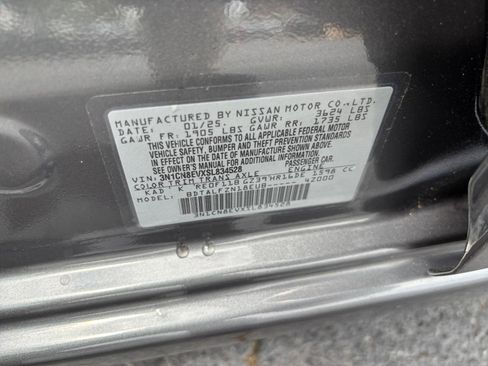 Used 2025 Nissan Versa SV FWD image 23