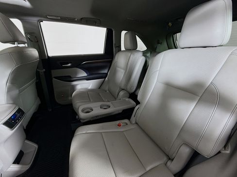 Certified 2016 Toyota Highlander Limited AWD/4WD image 22