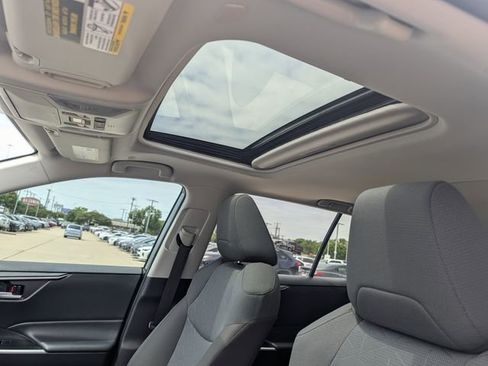 Used 2025 Toyota RAV4 XLE w/ Convenience Package FWD image 27