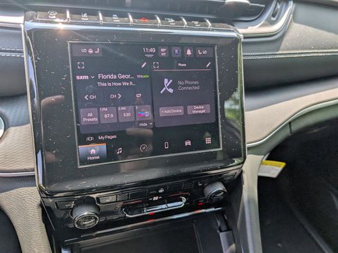 New 2025 Jeep Grand Cherokee Laredo X w/ Luxury Tech Group I image 27