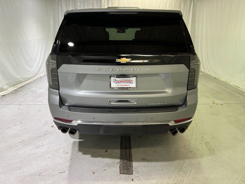 Certified 2025 Chevrolet Suburban Premier image 9