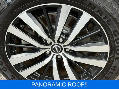 Used 2023 Nissan Pathfinder Platinum w/ Lighting Package (N93) AWD/4WD image 16