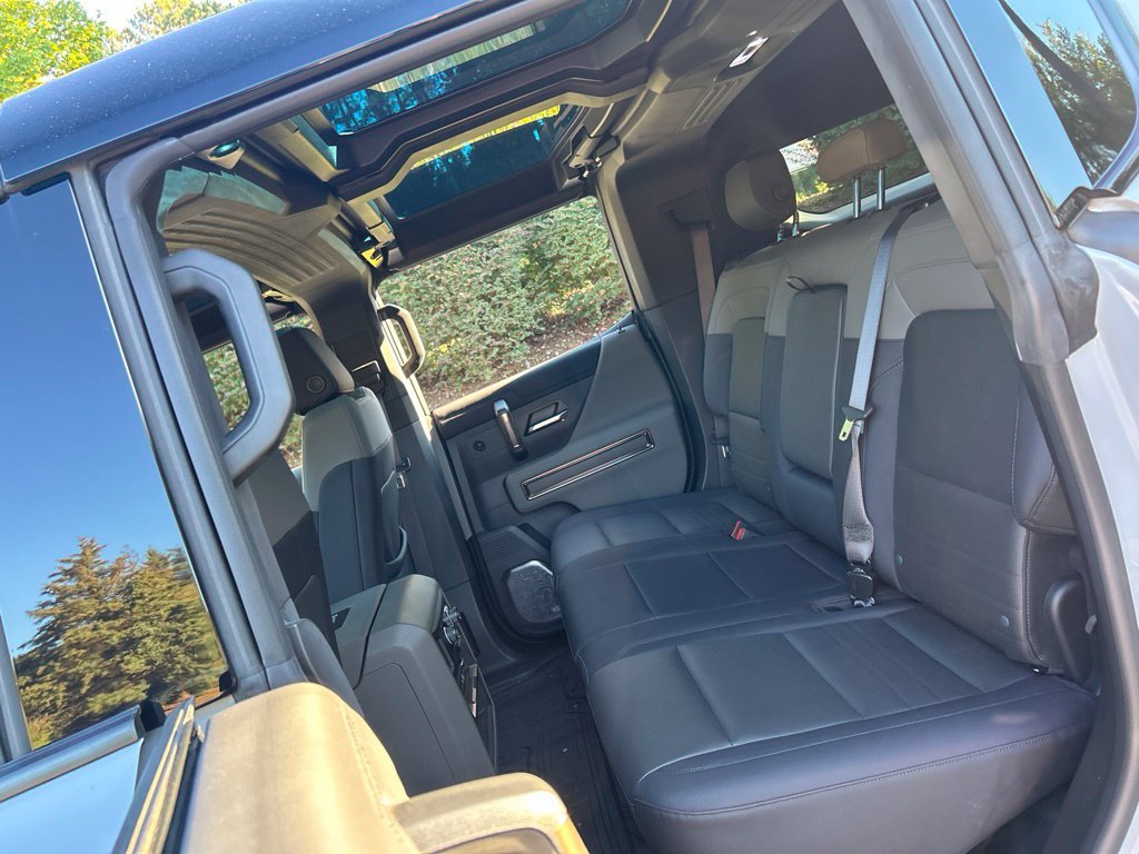 Used 2025 GMC Hummer EV 2X w/ LPO, Sport Package AWD/4WD image 46