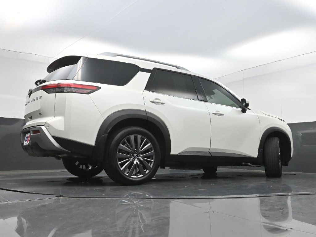 Used 2024 Nissan Pathfinder SL w/ SL Premium Package FWD image 33