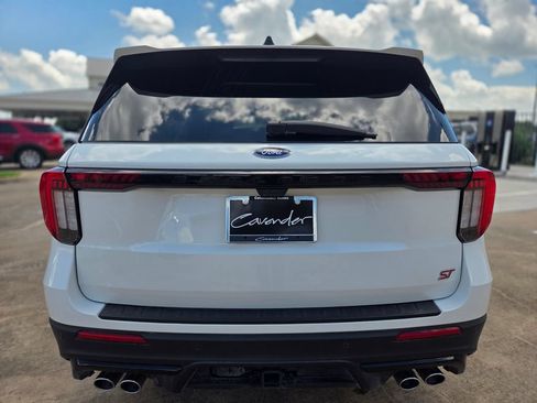Certified 2025 Ford Explorer ST AWD/4WD image 6