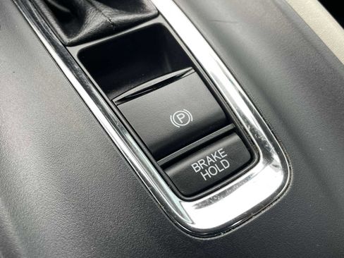 Used 2018 Honda HR-V EX image 25