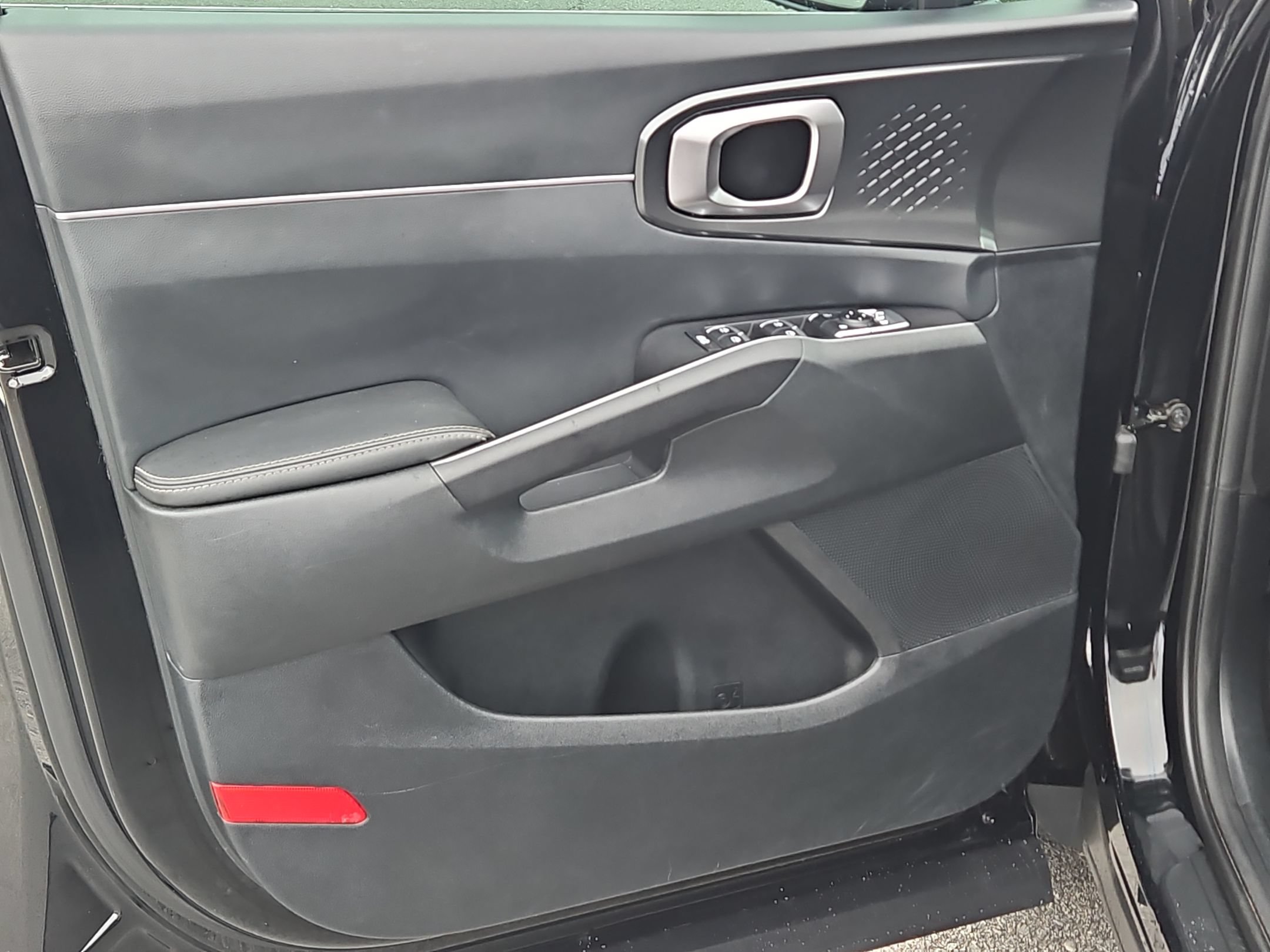 Used 2025 Kia Sorento S w/ Panoramic Sunroof Package FWD image 20