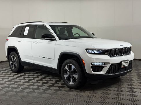 Used 2024 Jeep Grand Cherokee Limited 4xe AWD/4WD image 7