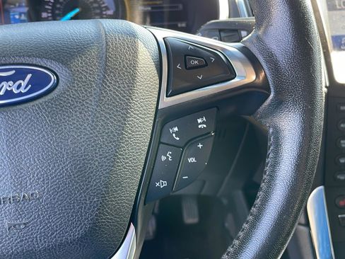 Used 2019 Ford Edge Titanium FWD image 17