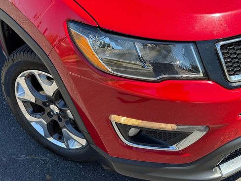 Used 2019 Jeep Compass Limited FWD image 3
