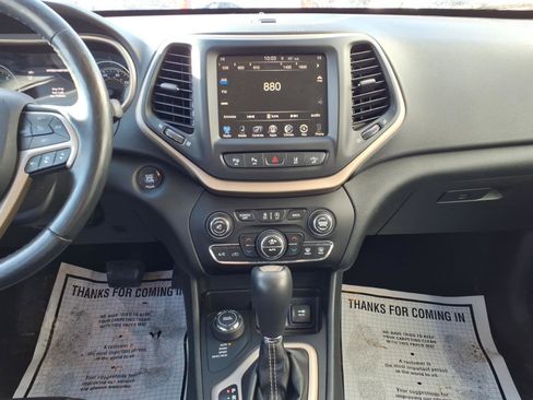 Used 2015 Jeep Cherokee Limited w/ Luxury Group image 12