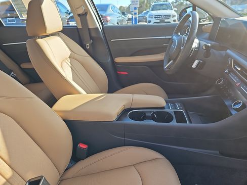 Used 2025 Hyundai Sonata Limited image 10