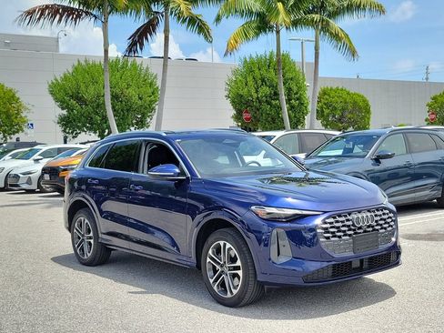 Used 2025 Audi Q5 Premium w/ Convenience Package AWD/4WD image 1