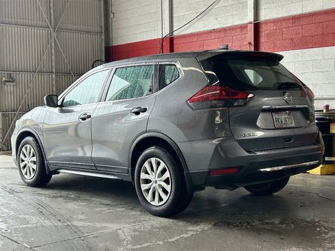 Certified 2019 Nissan Rogue S image 4