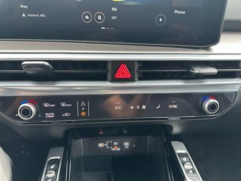 New 2026 Kia Sorento SX image 38