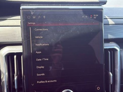 Used 2025 GMC Acadia Elevation FWD image 19