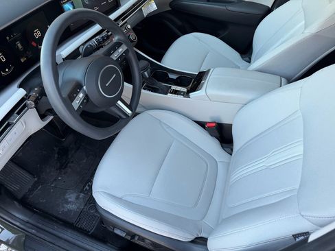 Used 2025 Hyundai Tucson SEL image 13