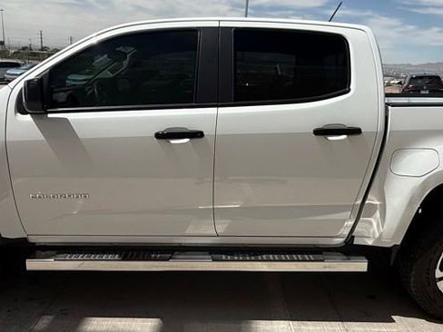 Used 2022 Chevrolet Colorado Z71 AWD/4WD image 6