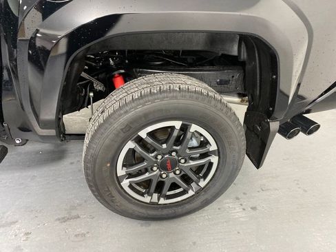 New 2025 Toyota Tacoma TRD Sport w/ TRD Sport Premium Package image 33