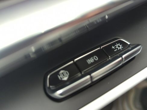 Used 2020 Chevrolet Corvette Stingray Premium Conv w/ 3LT Preferred Equipment Group image 22