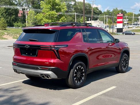 Used 2024 Chevrolet Traverse Z71 AWD/4WD image 6