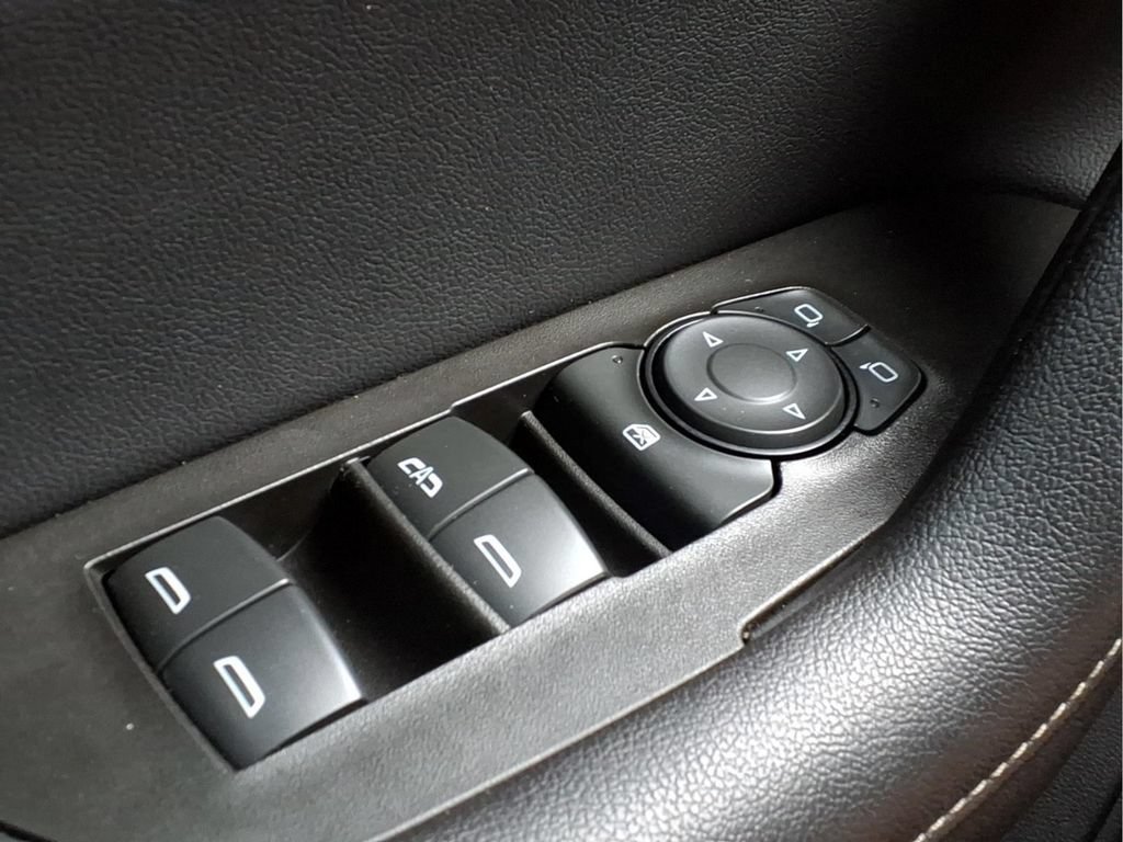 Used 2023 Chevrolet Blazer LT AWD/4WD image 18