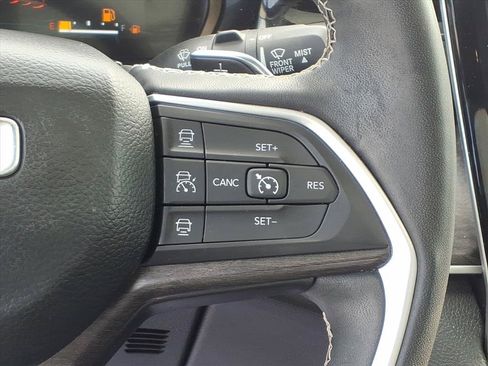 Used 2023 Jeep Grand Cherokee 4WD 4xe image 10
